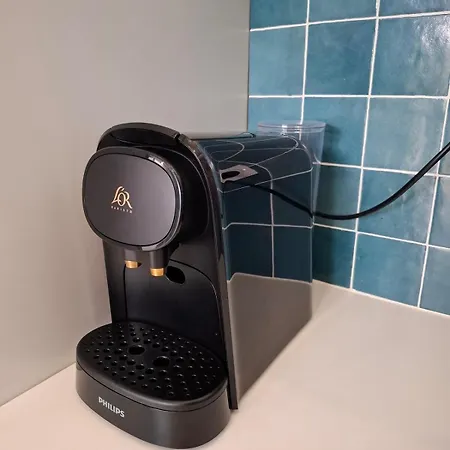 Neuf Independant Apartment