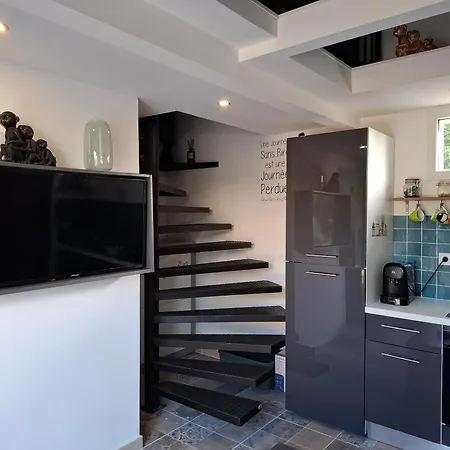 Neuf Independant Apartment *