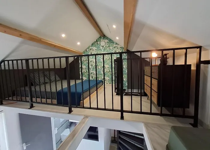 Neuf Independant Apartment